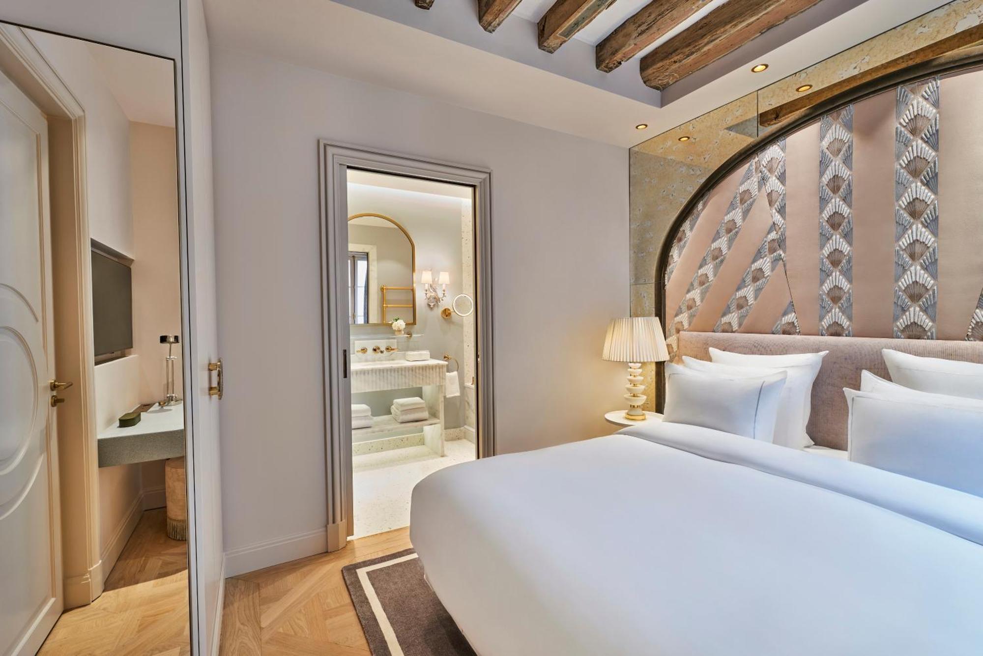 Maison Barriere Vendome Parijs